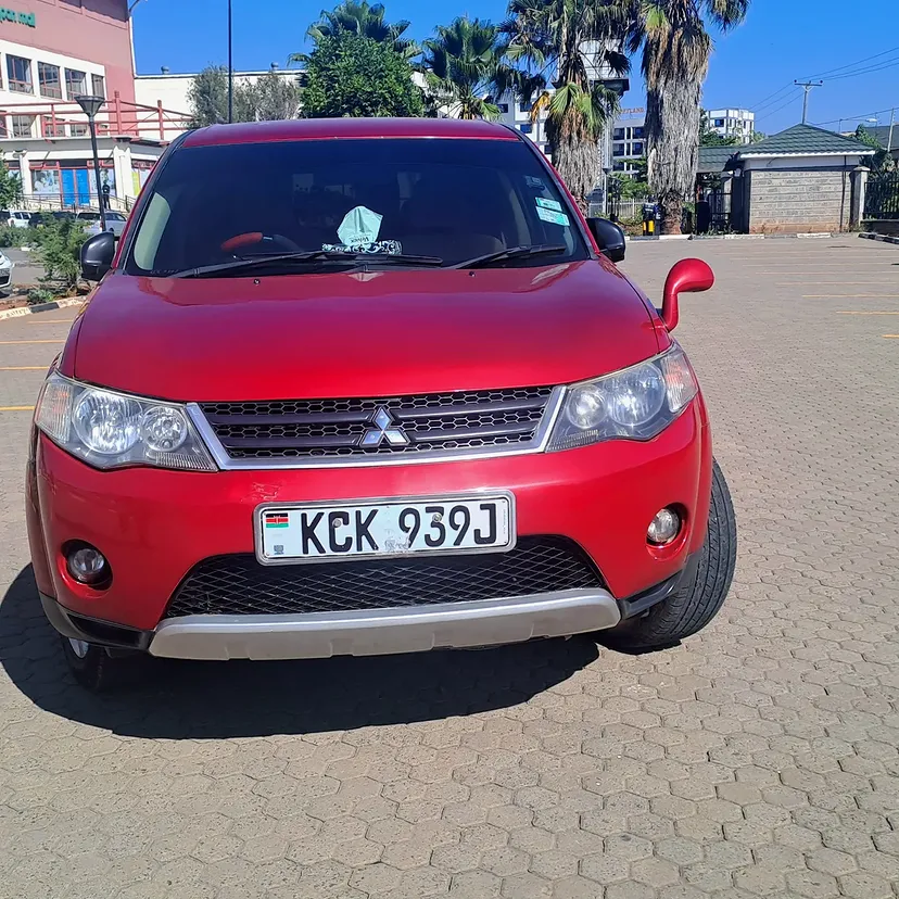 Mitsubishi Outlander New Shape QUICK SALE You Pay 30% Deposit Hire purchase installments HP UpTo 70% financing/finance NO CRB STATUS CHECK Trade in OK Clean