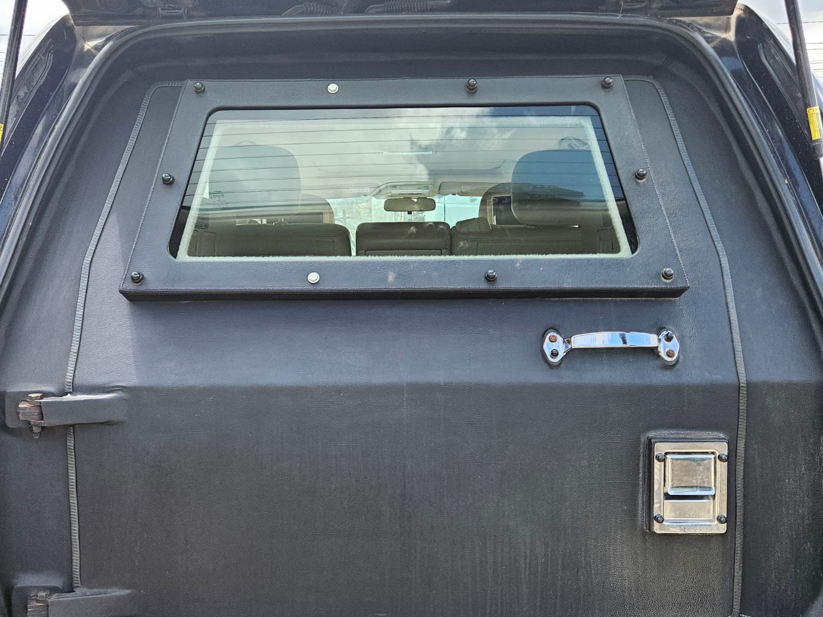 Armoured bullet-proof TOYOTA LAND-CRUISER ZX v8 fully loaded QUICK SALE You Pay 30% Deposit Hire purchase installments HP UpTo 70% financing/finance NO CRB STATUS CHECK Trade in OK