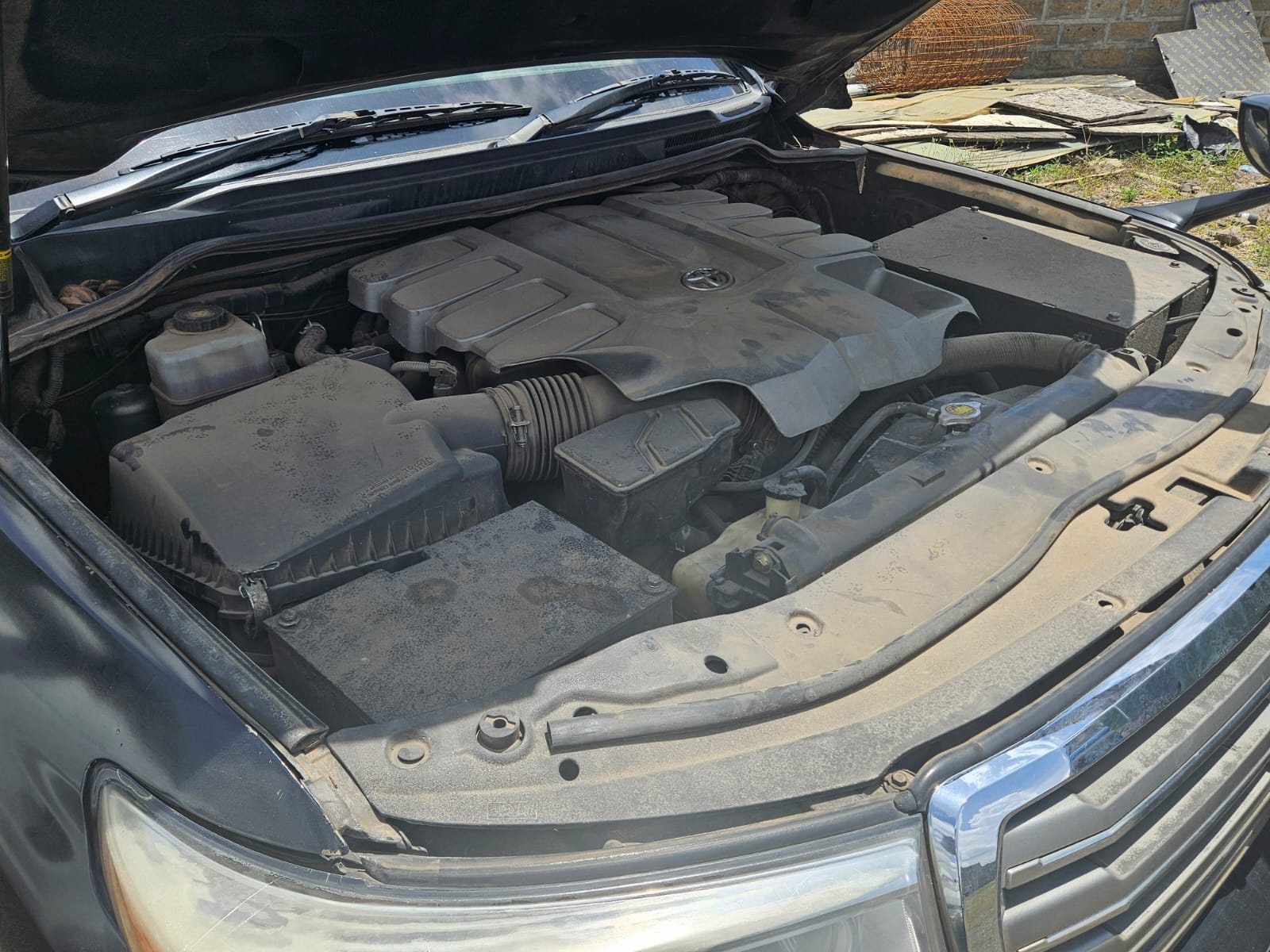 Armoured bullet-proof TOYOTA LAND-CRUISER ZX v8 fully loaded QUICK SALE You Pay 30% Deposit Hire purchase installments HP UpTo 70% financing/finance NO CRB STATUS CHECK Trade in OK