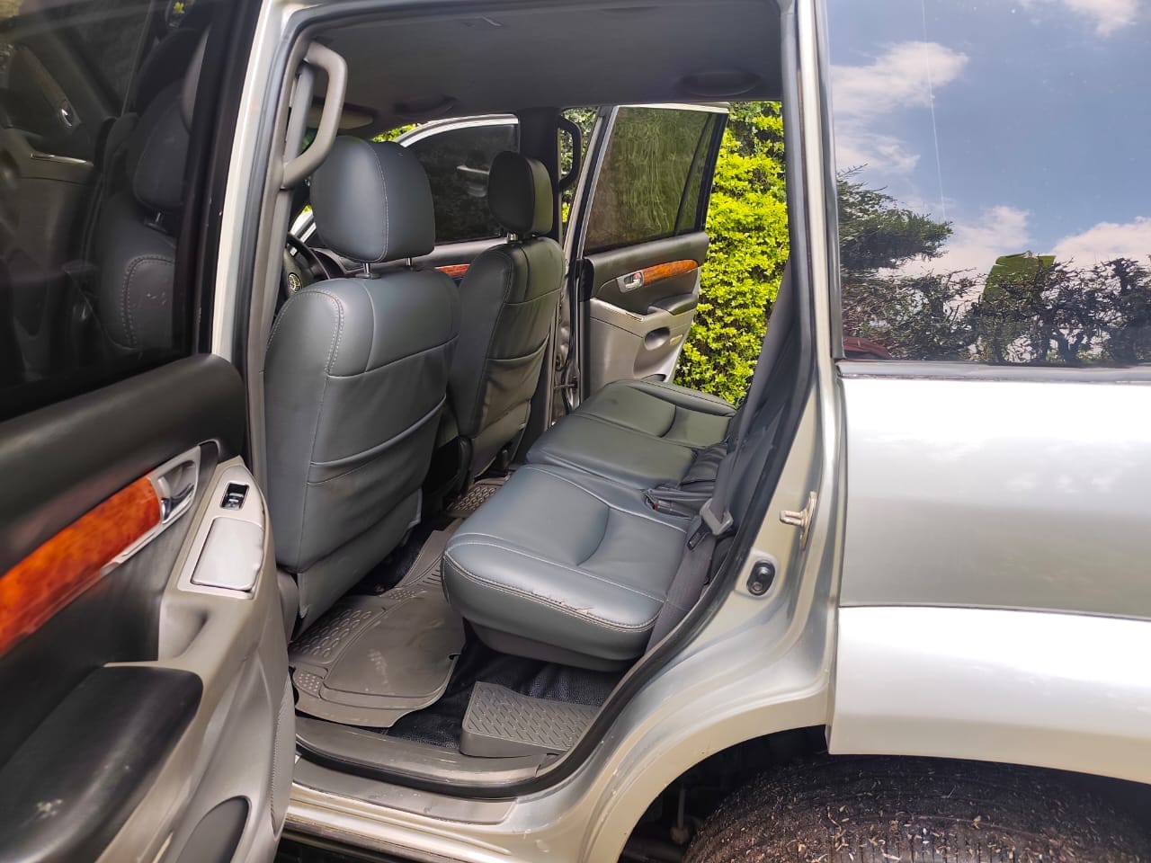 TOYOTA LAND-CRUISER PRADO j120 diesel Clean QUICK SALE You Pay 30% Deposit Hire purchase installments HP UpTo 70% financing/finance NO CRB STATUS CHECK Trade in OK 14 Img 20250408 wa0004