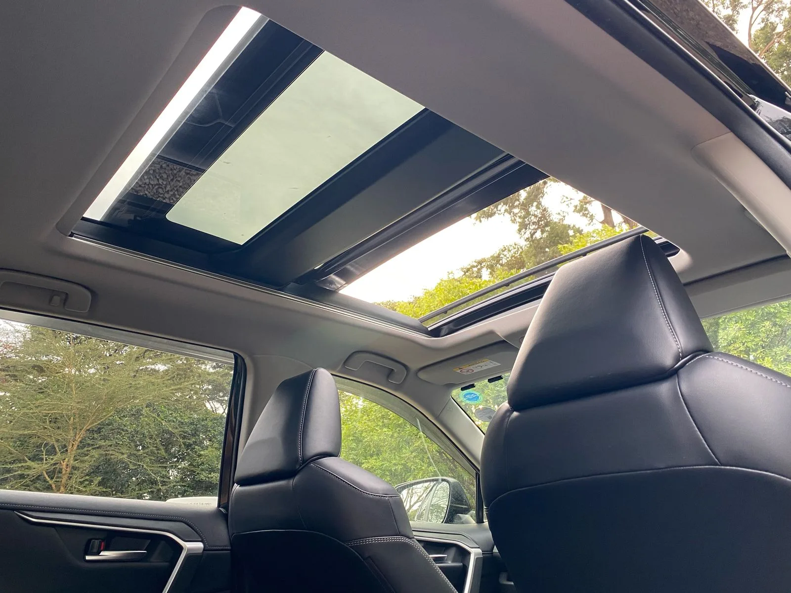 Toyota rav4 new shape 2020 sunroof panoramic fully loaded New arrival QUICK SALE You Pay 30% Deposit Hire purchase installments HP UpTo 70% financing/finance NO CRB STATUS CHECK Trade in OK