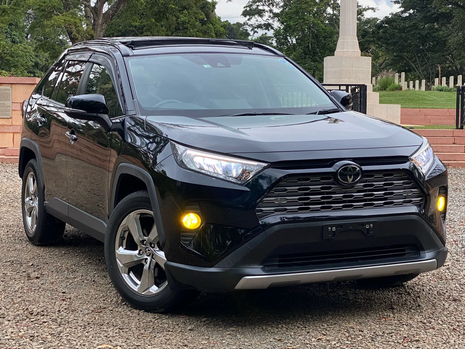 Toyota rav4 new shape 2020 sunroof panoramic fully loaded New arrival QUICK SALE You Pay 30% Deposit Hire purchase installments HP UpTo 70% financing/finance NO CRB STATUS CHECK Trade in OK