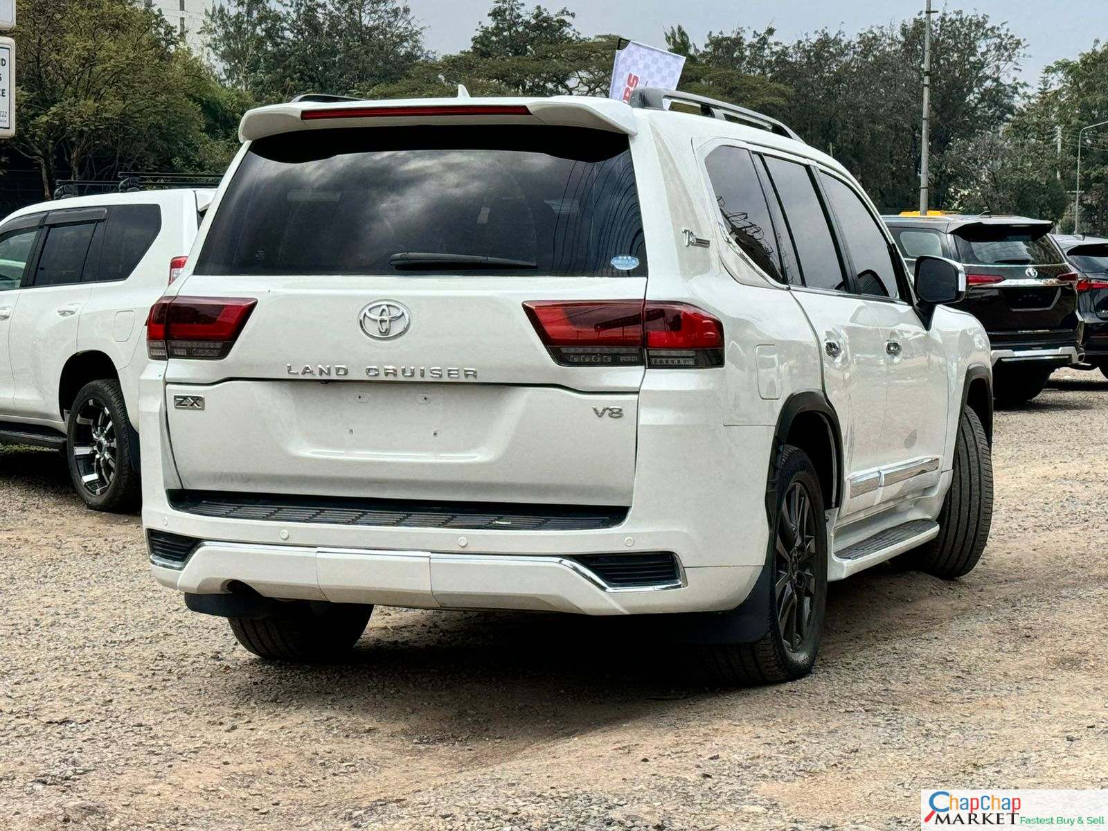 Toyota Land-Cruiser ZX new number plate LC300 facelift 200 SERIES QUICK SALE You Pay 30% Deposit Hire purchase installments HP UpTo 70% financing/finance NO CRB STATUS CHECK Trade in OK