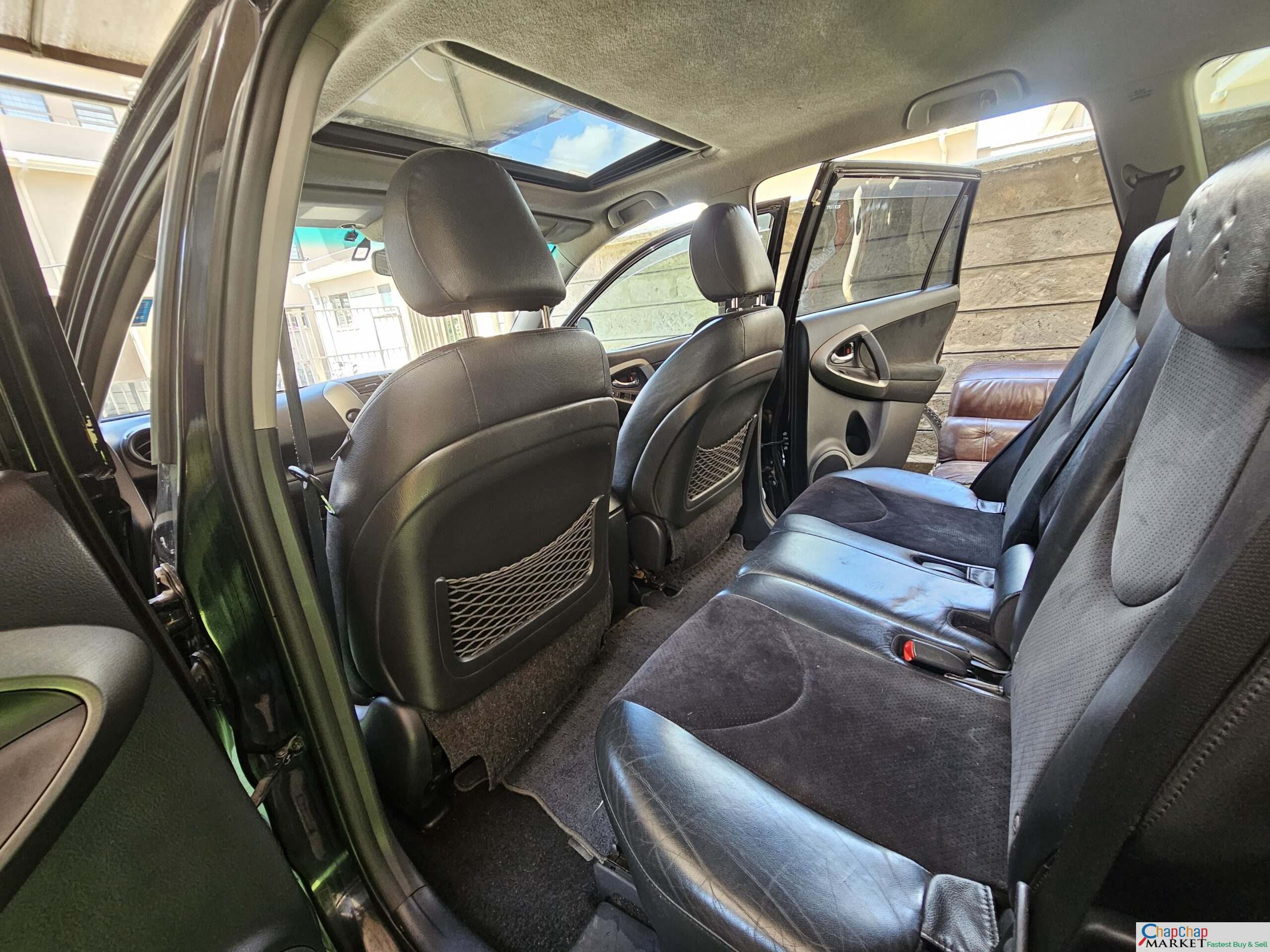 Toyota vanguard with SUNROOF LEATHER QUICK SALE You Pay 30% Deposit Hire purchase installments HP UpTo 70% financing/finance NO CRB STATUS CHECK Trade in OK clean
