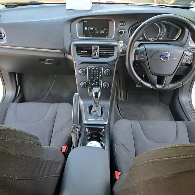 Volvo V40 Cleanest QUICK SALE You Pay 30% Deposit Hire purchase installments HP UpTo 70% financing/finance NO CRB STATUS CHECK Trade in OK