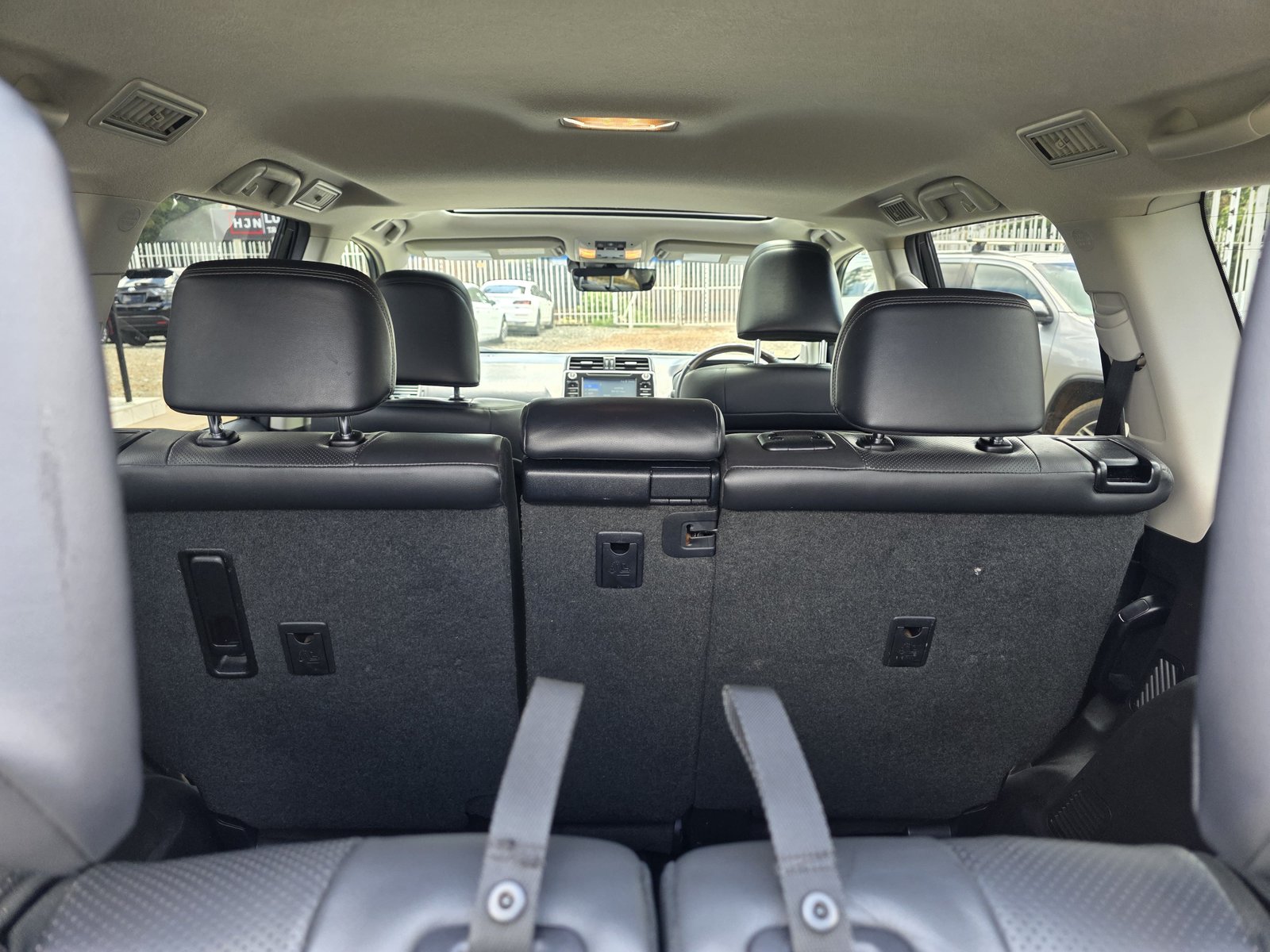 Toyota Land-Cruiser Prado VX-L New Arrival New shape QUICK SALE You Pay 30% Deposit Hire purchase installments HP UpTo 70% financing/finance NO CRB STATUS CHECK Trade in OK black