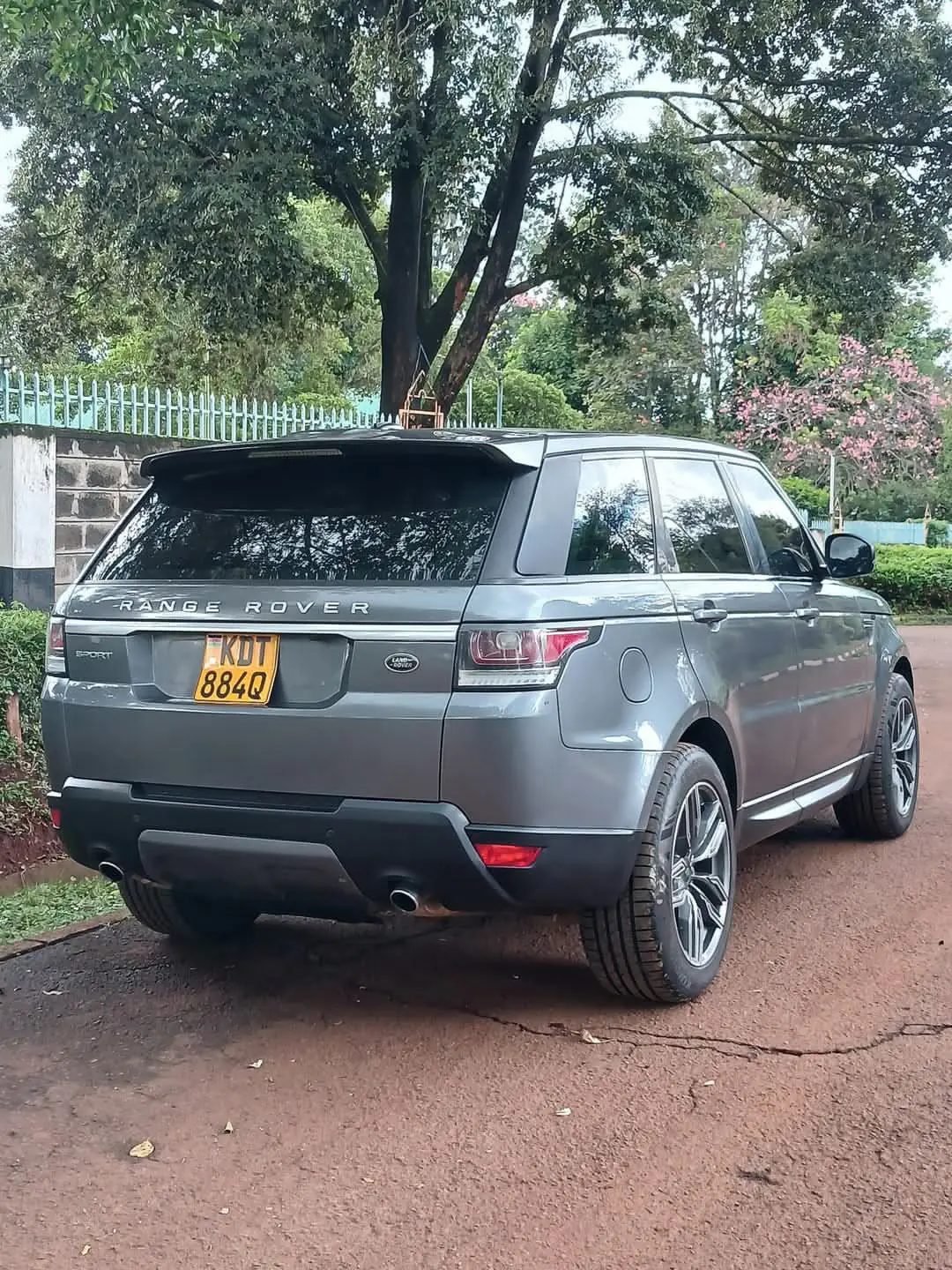 RANGE ROVER Sport HSE fully loaded moon roof on offer Deal QUICK SALE You Pay 30% Deposit Hire purchase installments HP UpTo 70% financing/finance NO CRB STATUS CHECK Trade in OK 30 Img 20250514 wa0070