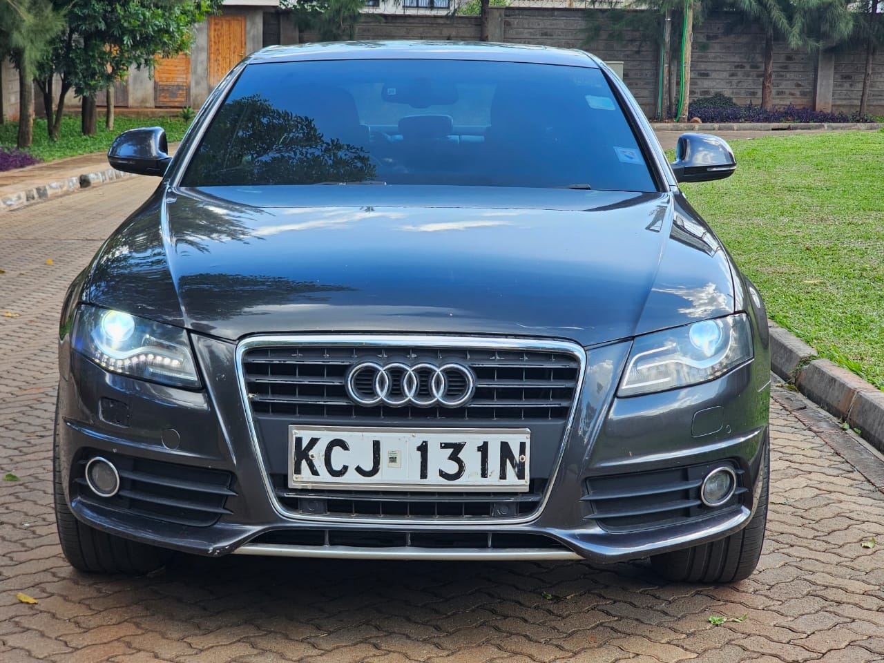 AUDI A-4 with SUNROOF fully loaded QUICK SALE DEAL ON OFFER You Pay 30% Deposit Hire purchase installments HP UpTo 70% financing/finance NO CRB STATUS CHECK Trade in OK