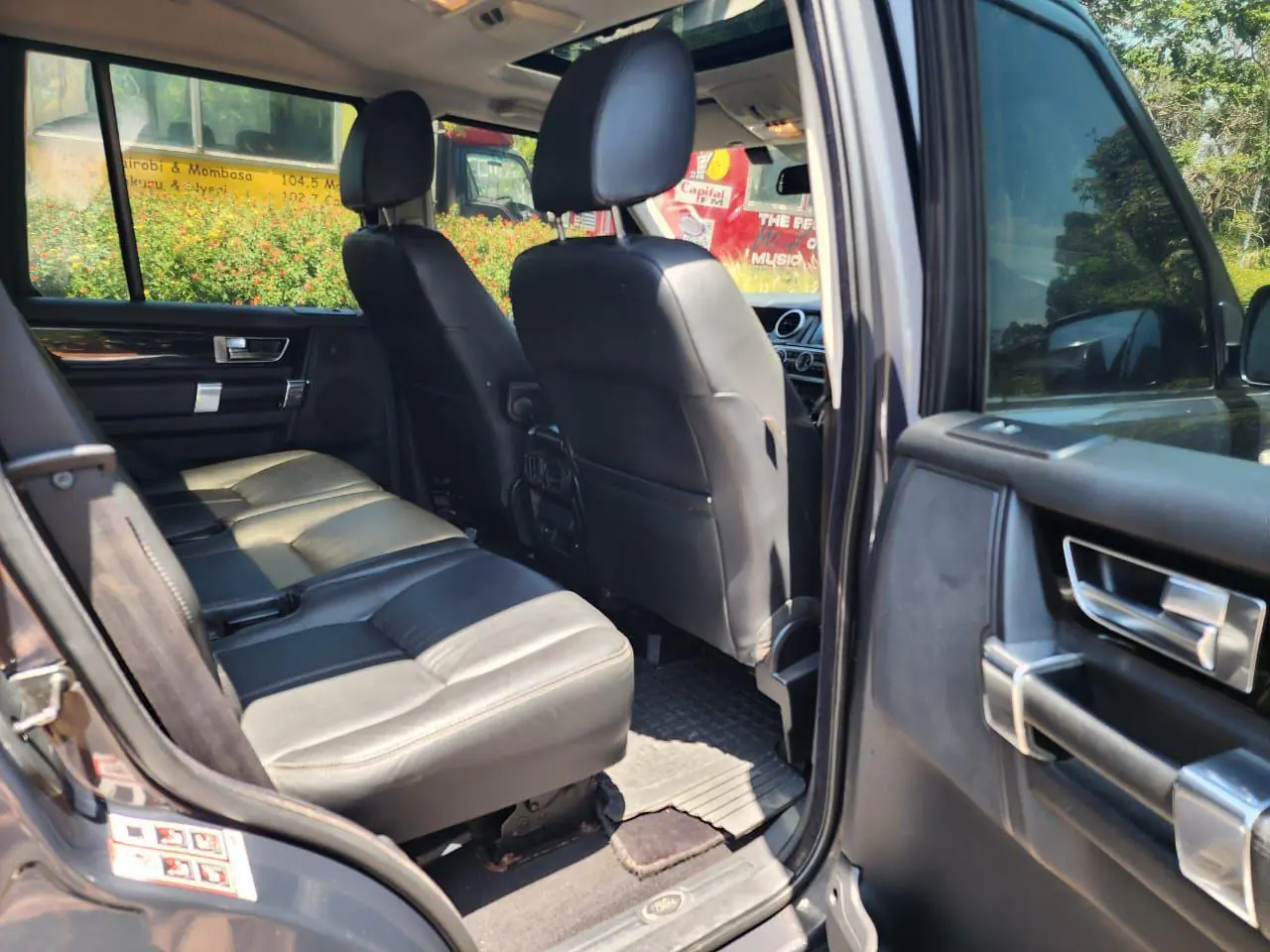 LAND ROVER  DISCOVERY 4  SUNROOF/MOONROOF SDV6 HSE QUICK SALE Deal on offer You Pay 30% Deposit Hire purchase installments HP UpTo 70% financing/finance NO CRB STATUS CHECK Trade in OK