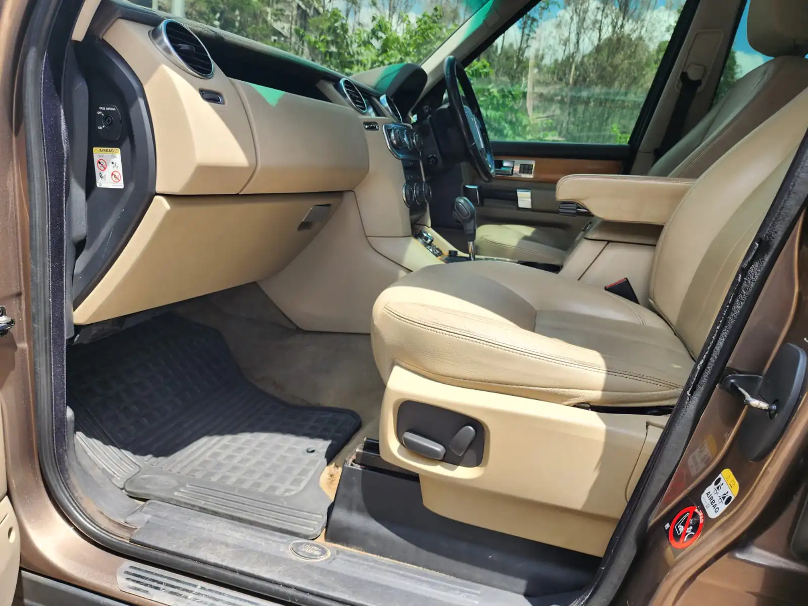 LAND ROVER  DISCOVERY 4  triple SUNROOF/MOONROOF SDV6 HSE QUICK SALE Deal on offer You Pay 30% Deposit Hire purchase installments HP UpTo 70% financing/finance NO CRB STATUS CHECK Trade in OK
