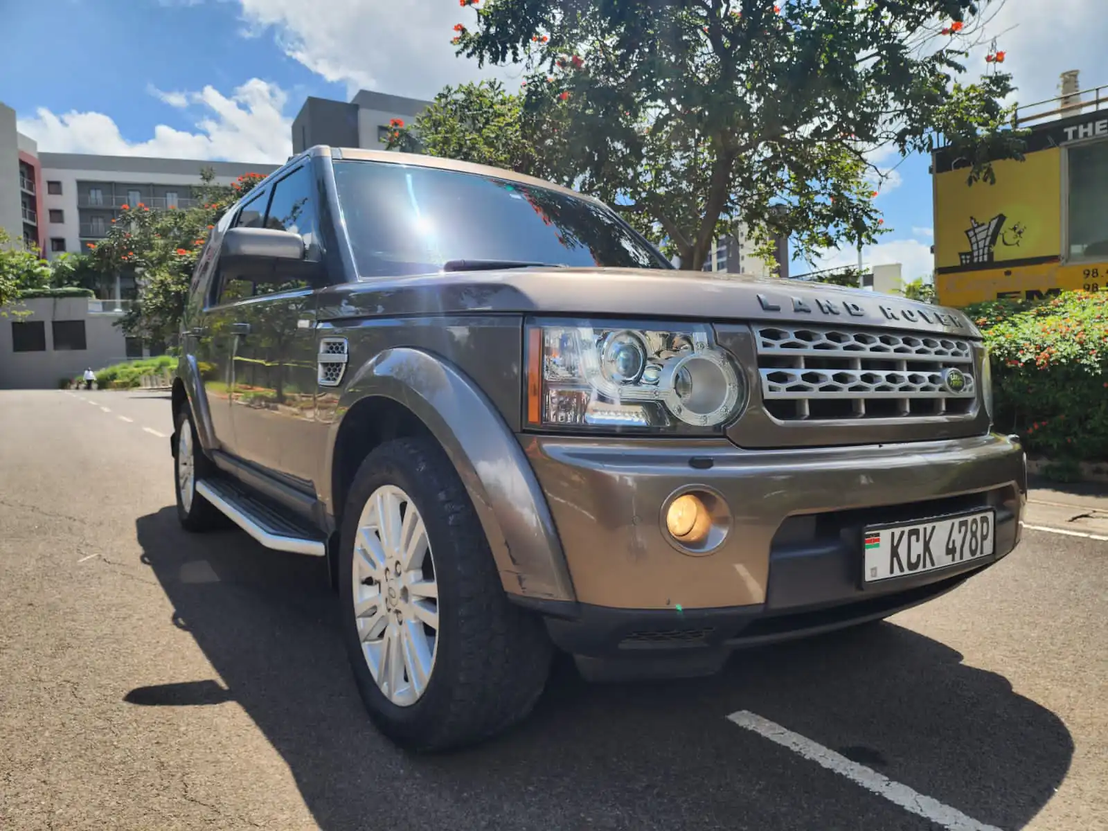LAND ROVER  DISCOVERY 4  triple SUNROOF/MOONROOF SDV6 HSE QUICK SALE Deal on offer You Pay 30% Deposit Hire purchase installments HP UpTo 70% financing/finance NO CRB STATUS CHECK Trade in OK