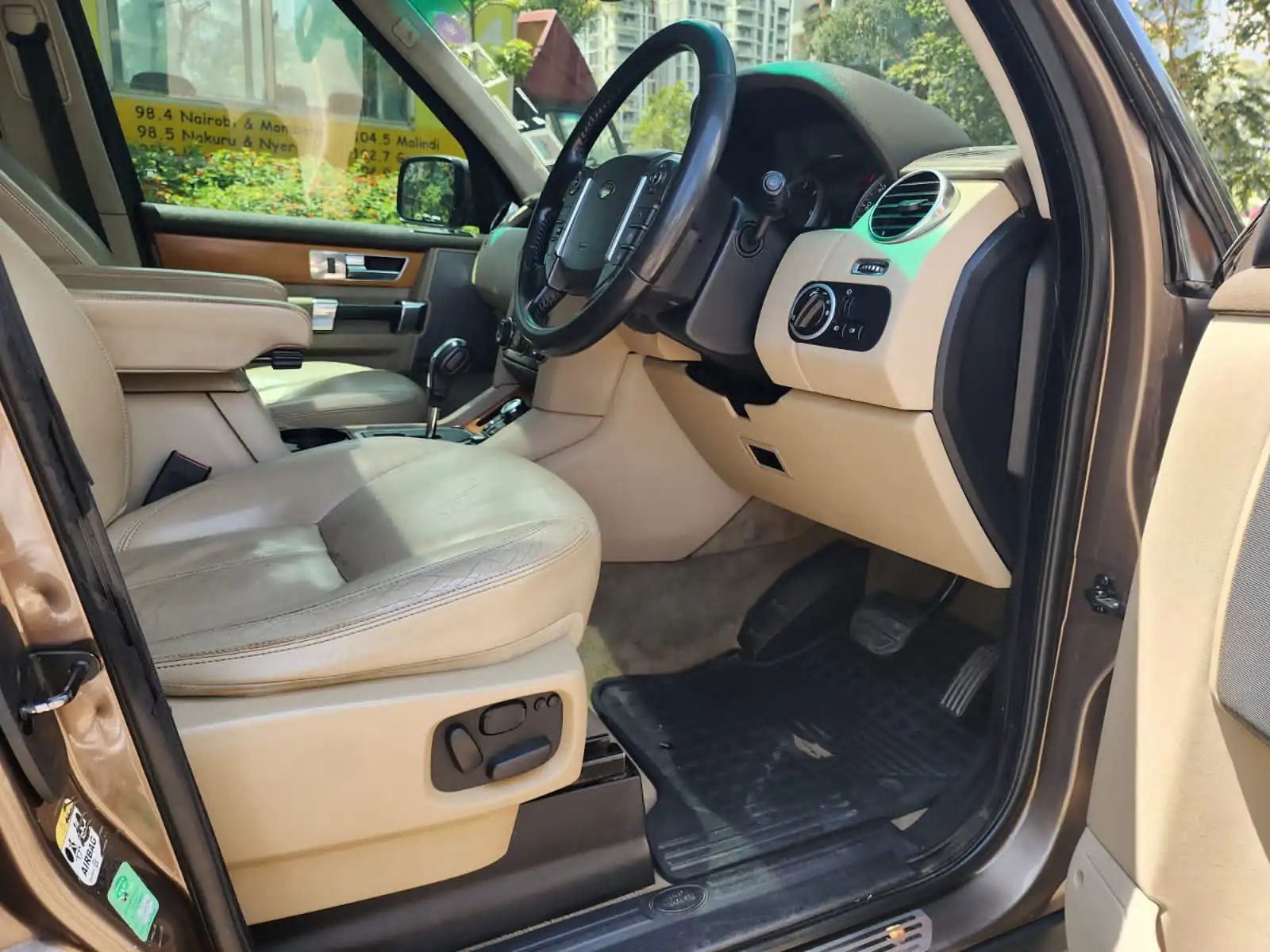 LAND ROVER  DISCOVERY 4  triple SUNROOF/MOONROOF SDV6 HSE QUICK SALE Deal on offer You Pay 30% Deposit Hire purchase installments HP UpTo 70% financing/finance NO CRB STATUS CHECK Trade in OK