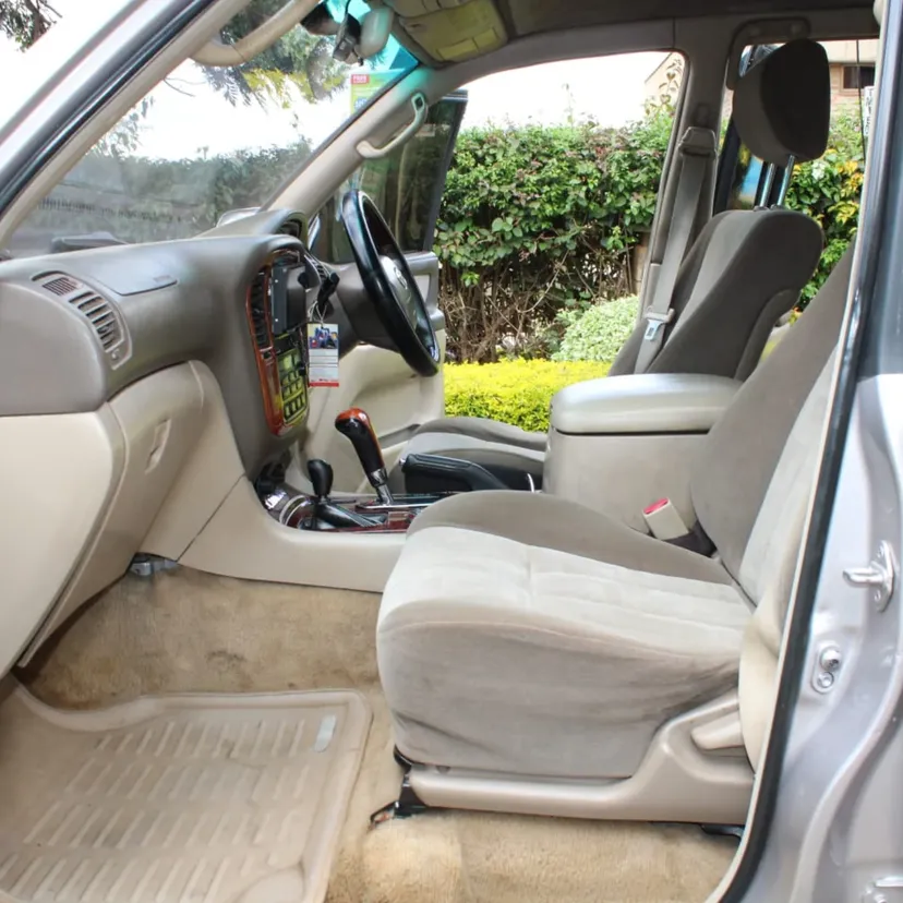 Toyota Land-Cruiser VX V8 Diesel 100 SERIES QUICKEST SALE You Pay 30% Deposit Hire purchase installments HP UpTo 70% financing/finance NO CRB STATUS CHECK Trade in OK
