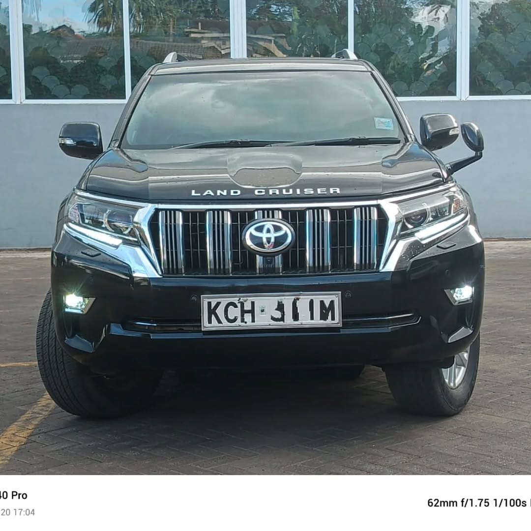 Toyota land cruiser Prado VX-L KAKADU 3.4M ONLY sunroof cooler box height control QUICK SALE Deal on offer You Pay 30% Deposit Hire purchase installments HP UpTo 70% financing/finance NO CRB STATUS CHECK Trade in OK 18 Toyota land cruiser Prado VX-L KAKADU 3.4M ONLY sunroof cooler box height control QUICK SALE Deal on offer You Pay 30% Deposit Hire purchase installments HP UpTo 70% financing/finance NO CRB STATUS CHECK Trade in OK