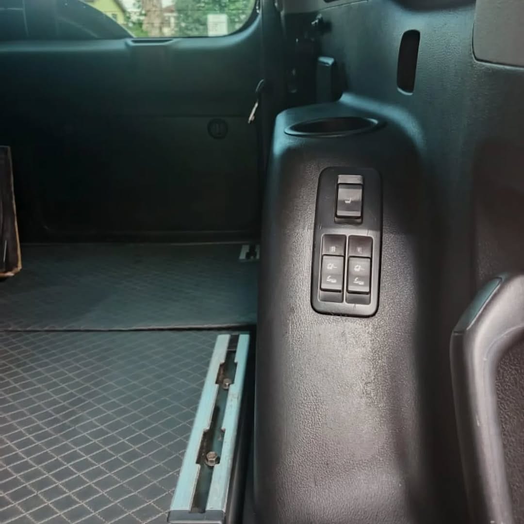 Toyota land cruiser Prado VX-L KAKADU 3.4M ONLY sunroof cooler box height control QUICK SALE Deal on offer You Pay 30% Deposit Hire purchase installments HP UpTo 70% financing/finance NO CRB STATUS CHECK Trade in OK 14 Toyota land cruiser Prado VX-L KAKADU 3.4M ONLY sunroof cooler box height control QUICK SALE Deal on offer You Pay 30% Deposit Hire purchase installments HP UpTo 70% financing/finance NO CRB STATUS CHECK Trade in OK