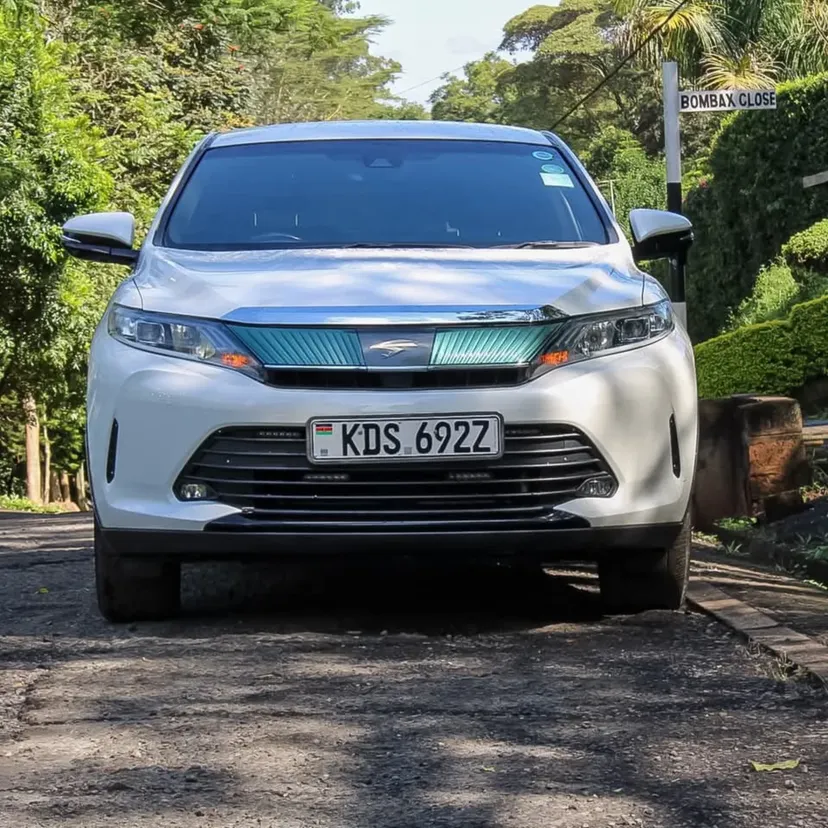 Toyota Harrier New shape New arrival 2018 lipa pole pole on offer Deal QUICK SALE You Pay 30% Deposit Hire purchase installments HP UpTo 70% financing/finance NO CRB STATUS CHECK Trade in OK