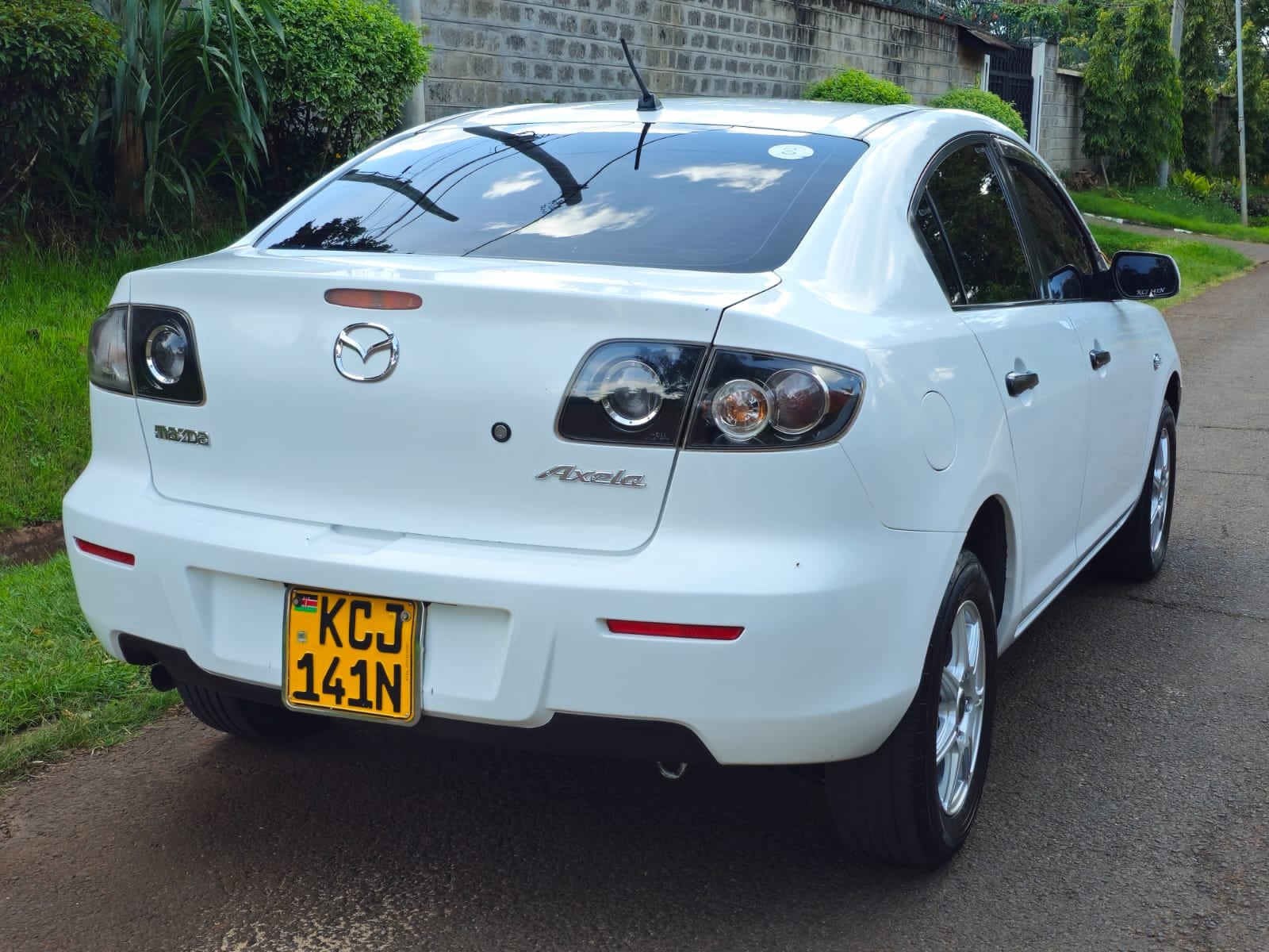 Mazda Axela QUICK SALE You Pay 30% Deposit Hire purchase installments HP UpTo 70% financing/finance NO CRB STATUS CHECK Trade in OK 15 Img 20250507 wa0100