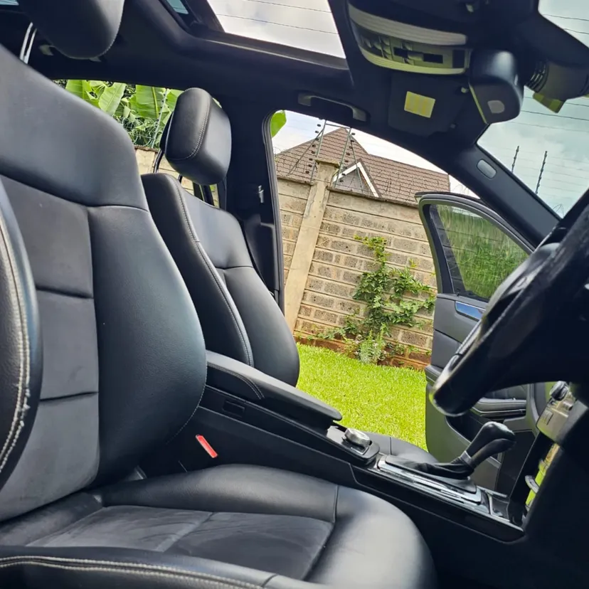 MERCEDES BENZ E250 E CLASS SUNROOF/MOONROOF FULLY LOADED QUICK SALE You Pay 30% Deposit Hire purchase installments HP UpTo 70% financing/finance NO CRB STATUS CHECK Trade in OK 6 Chapchapmarket 686a15e900f04f9d