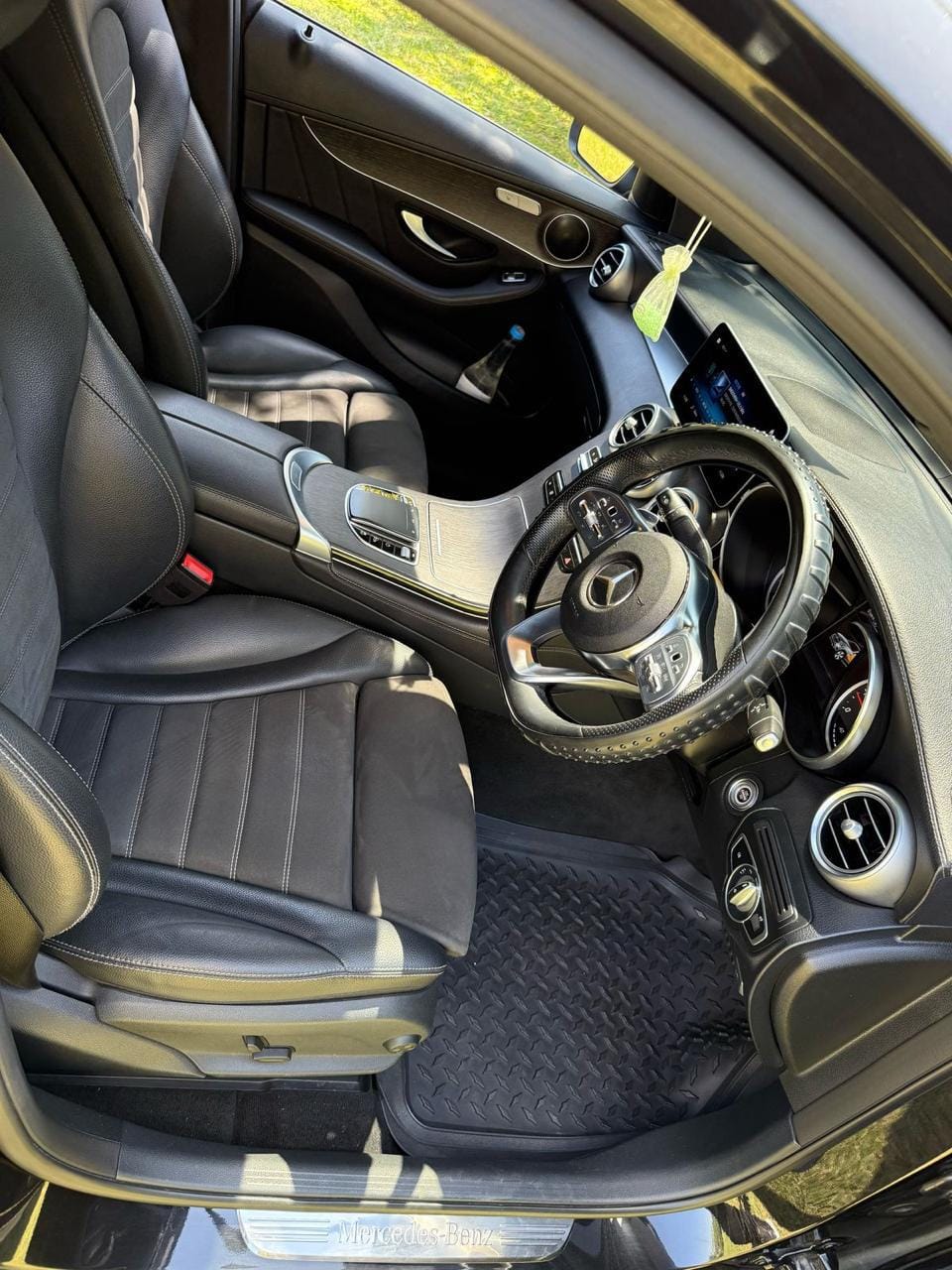 MERCEDES BENZ GLC-220D COUPE Deal on offer QUICK SALE You Pay 30% Deposit Hire purchase installments HP UpTo 70% financing/finance NO CRB STATUS CHECK Trade in OK 13 Img 20250511 wa0080