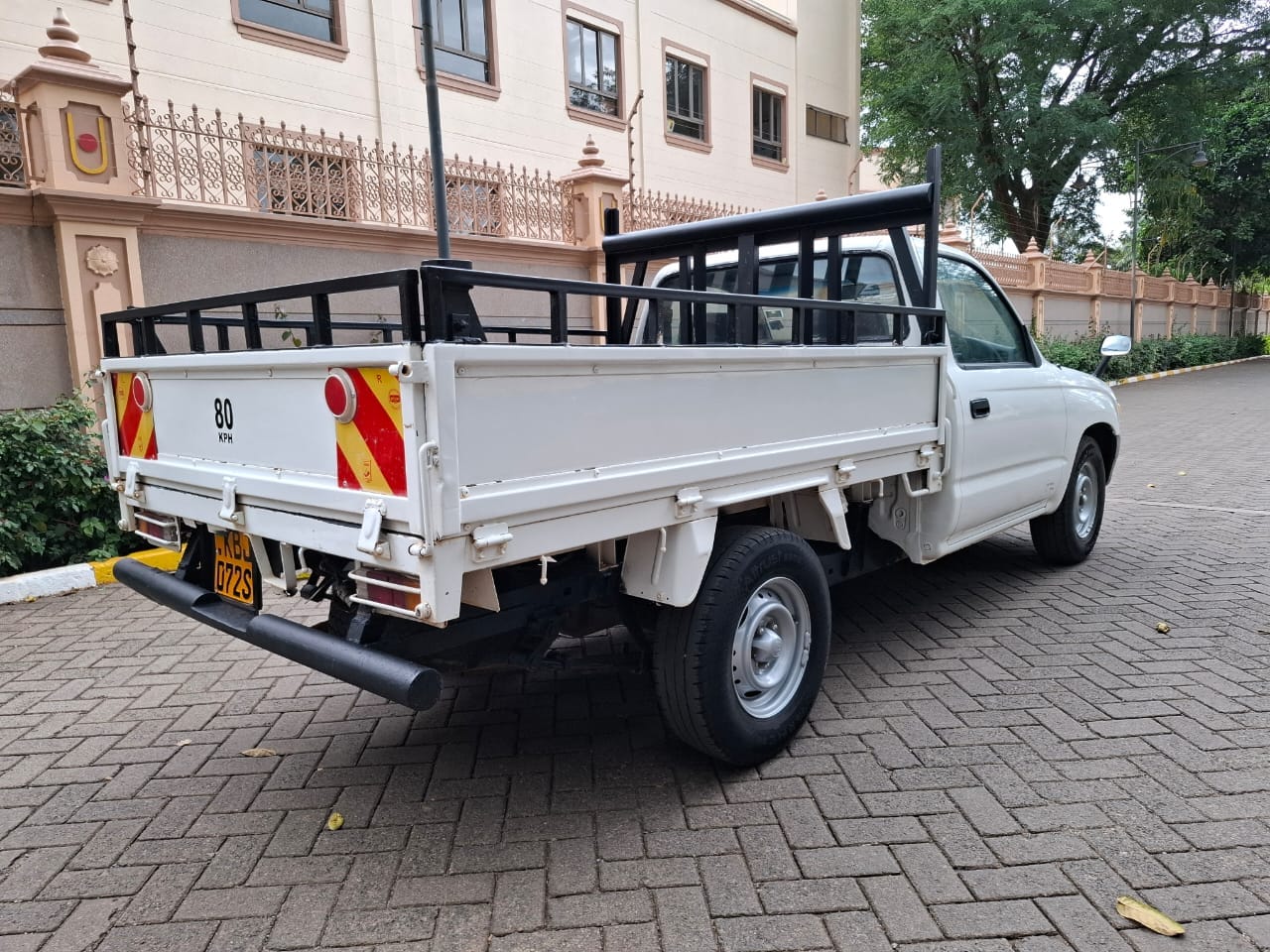 TOYOTA HILUX single cab Clean QUICK SALE You Pay 30% Deposit Hire purchase installments HP UpTo 70% financing/finance NO CRB STATUS CHECK Trade in OK