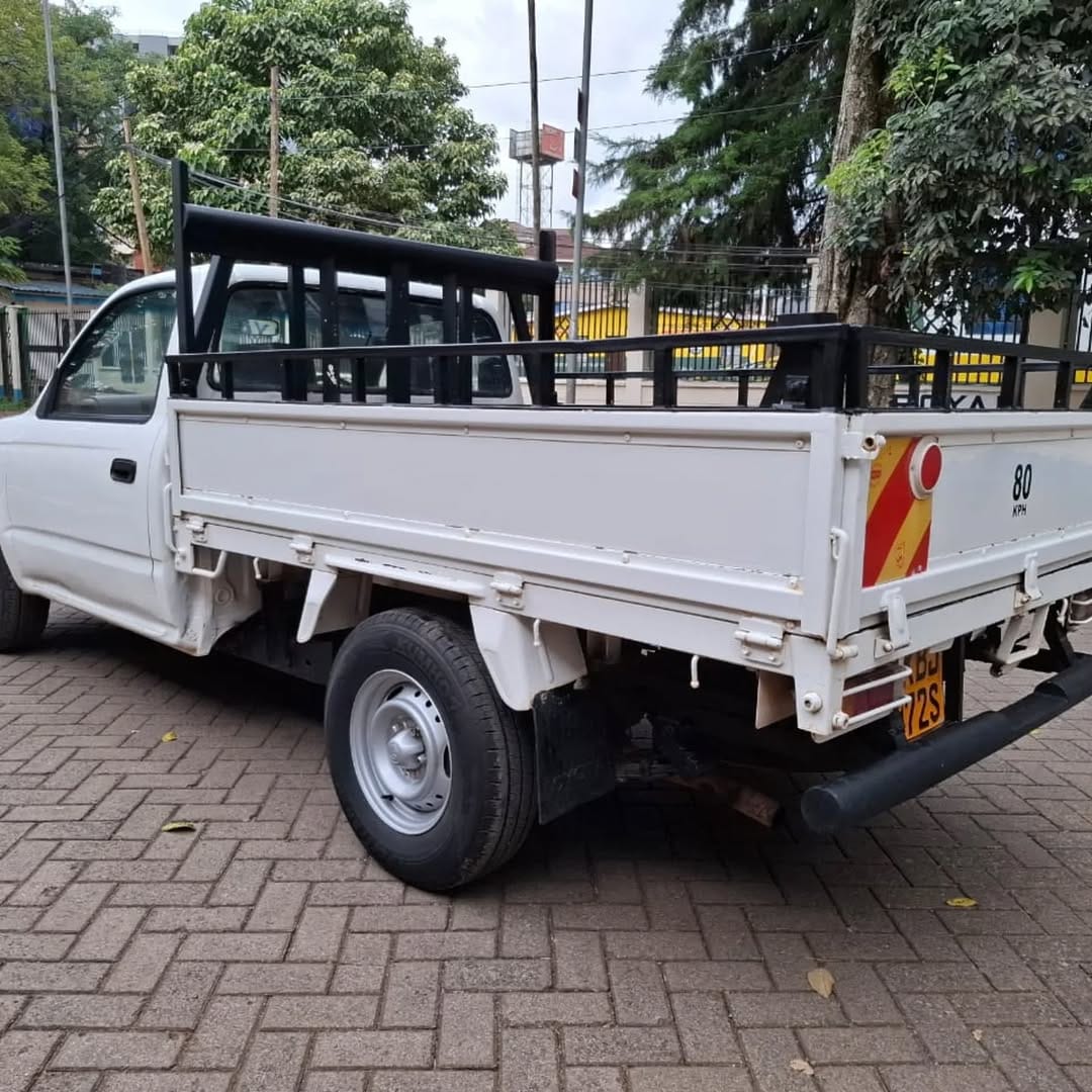 TOYOTA HILUX single cab Clean QUICK SALE You Pay 30% Deposit Hire purchase installments HP UpTo 70% financing/finance NO CRB STATUS CHECK Trade in OK
