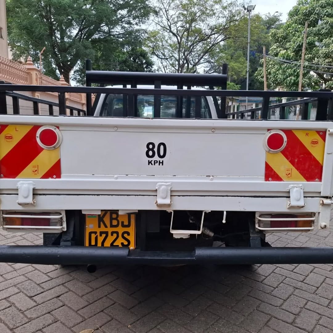 TOYOTA HILUX single cab Clean QUICK SALE You Pay 30% Deposit Hire purchase installments HP UpTo 70% financing/finance NO CRB STATUS CHECK Trade in OK