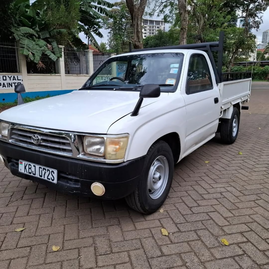 TOYOTA HILUX single cab Clean QUICK SALE You Pay 30% Deposit Hire purchase installments HP UpTo 70% financing/finance NO CRB STATUS CHECK Trade in OK