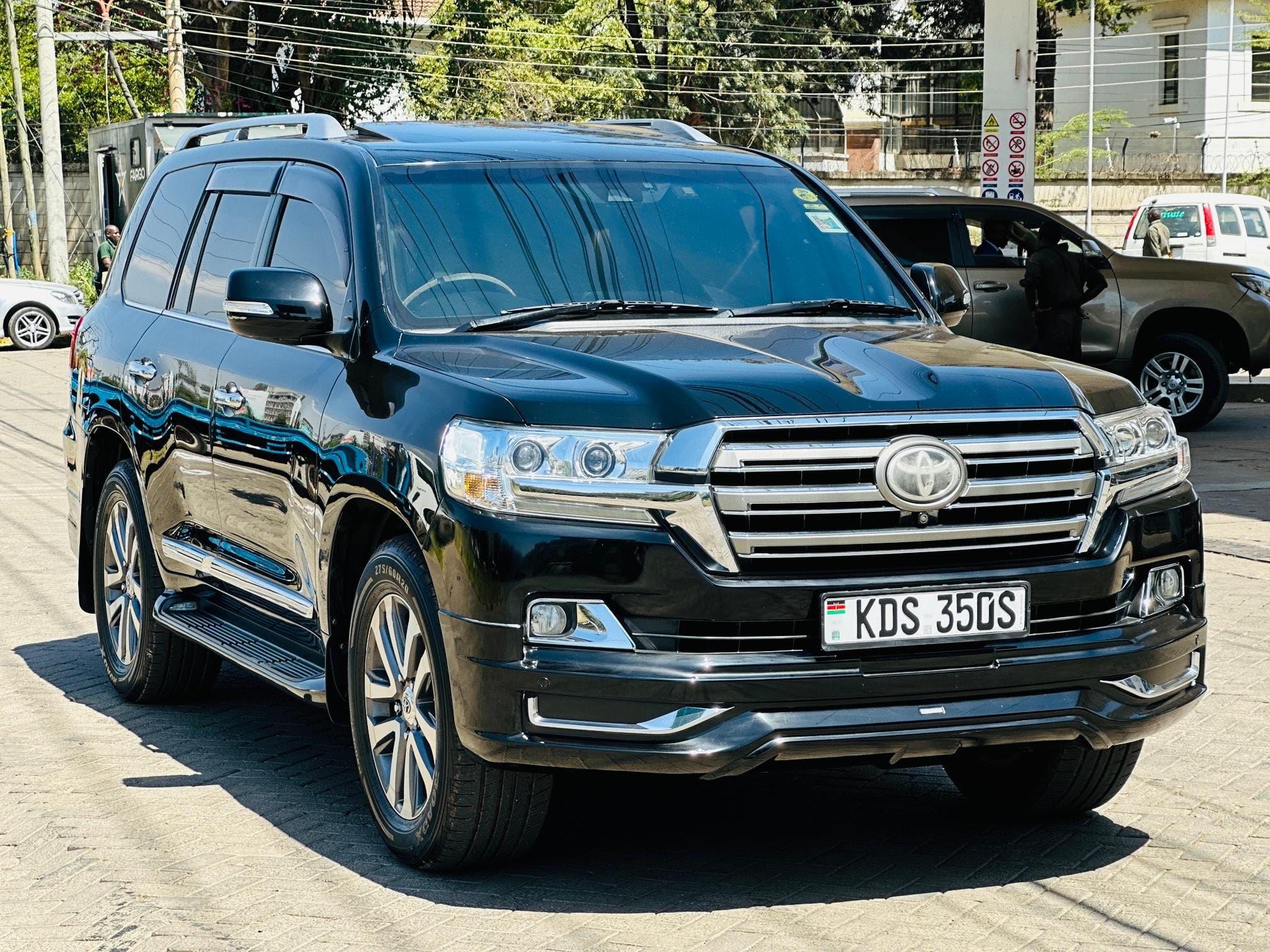 TOYOTA LAND-CRUISER ZX v8 Deal! QUICK SALE You Pay 30% Deposit Hire purchase installments HP UpTo 70% financing/finance NO CRB STATUS CHECK Trade in OK 14 Img 20250508 wa0027