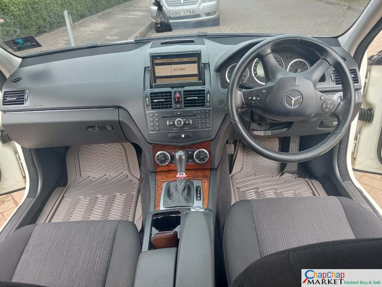 MERCEDES BENZ C200 🔥 DEAL ON OFFER QUICK SALE You Pay 30% Deposit Hire purchase installments HP UpTo 70% financing/finance NO CRB STATUS CHECK Trade in OK
