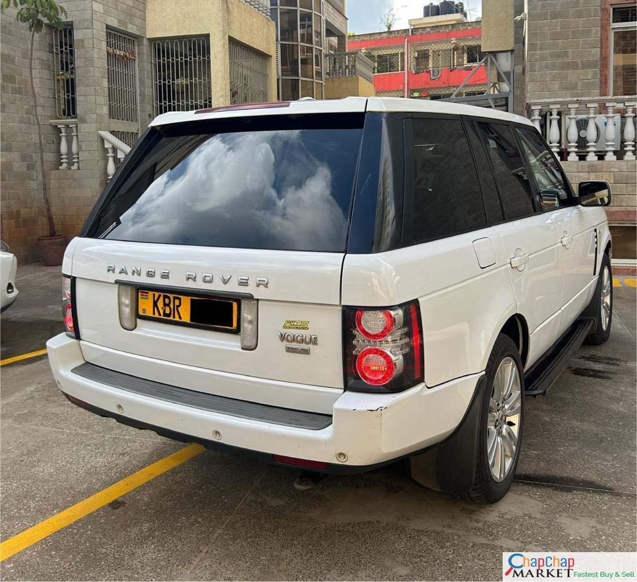 Land Rover Range Rover Vogue TDV8 3.6  🔥 lipa pole pole DEAL on offer QUICK SALE You Pay 30% Deposit Hire purchase installments HP UpTo 70% financing/finance NO CRB STATUS CHECK Trade in OK